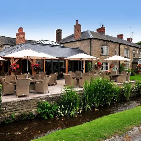 The Fairfax Arms 여관 4*