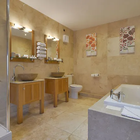 费尔法克斯阿姆斯酒店 4* Gilling East