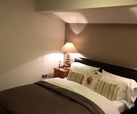 Inn The Fairfax Arms